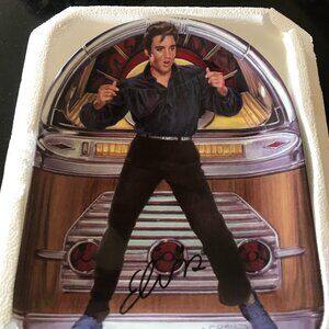 Elvis Presley Porcelain wall Plaque. "Blue suede shoes". Certified